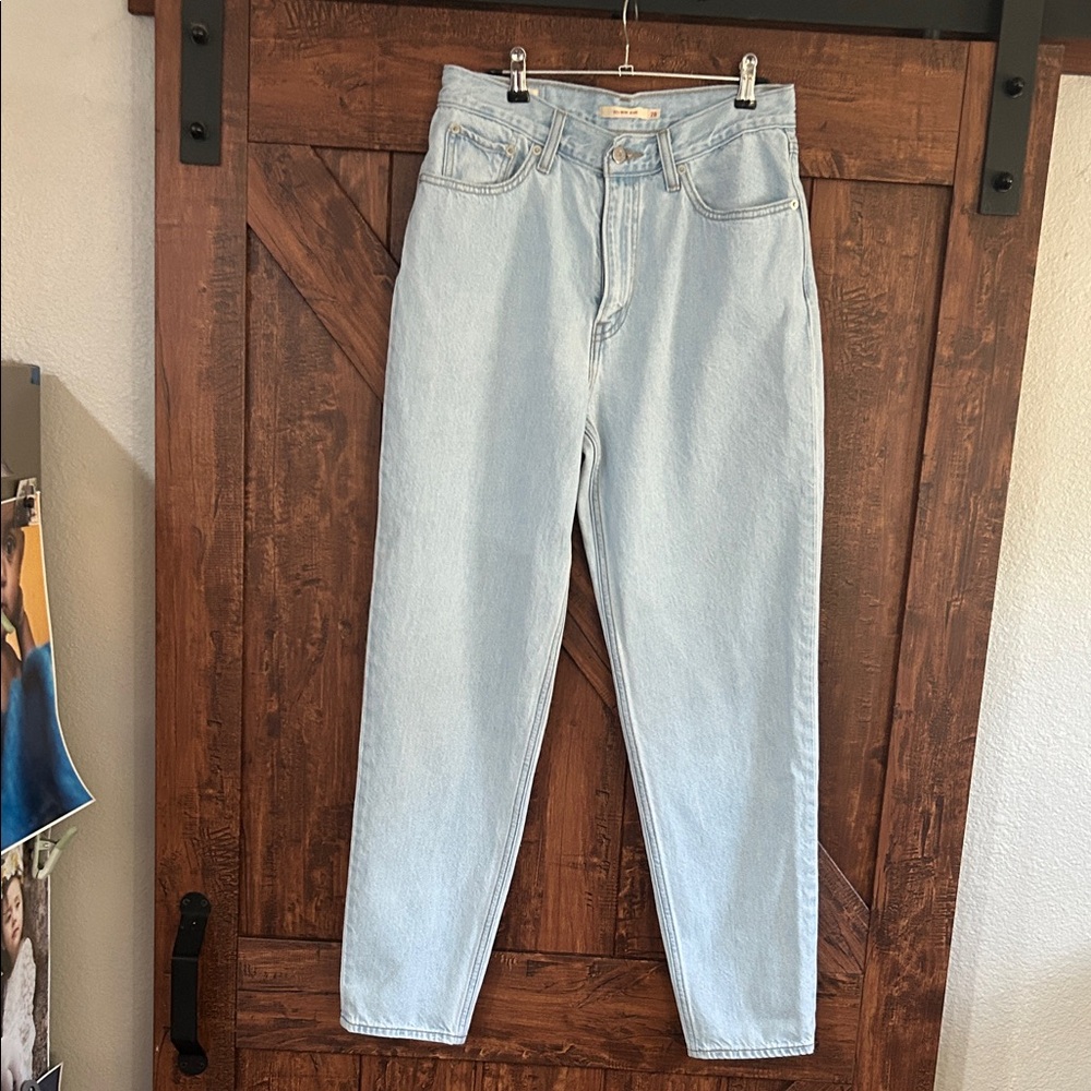 Zara Light Wash High-Waist Mom Jeans